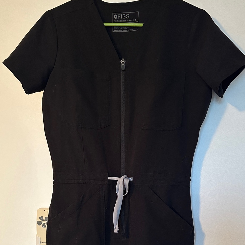 Figs Black Scrub junpsuit with Zipper, straight leg